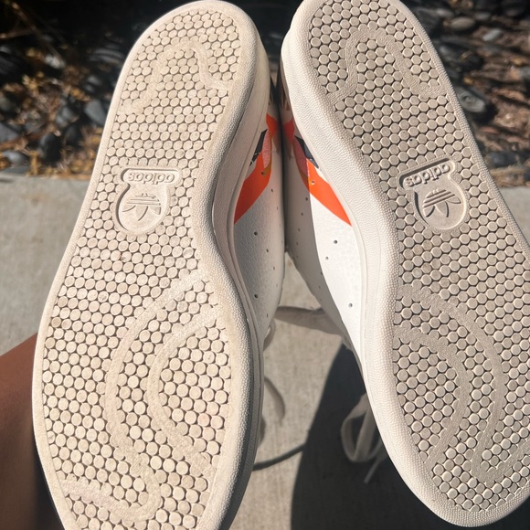 Adidas Stan Smith- White, Navy, Pink and Orange (Rare
Pattern) - Picture 7 of 7